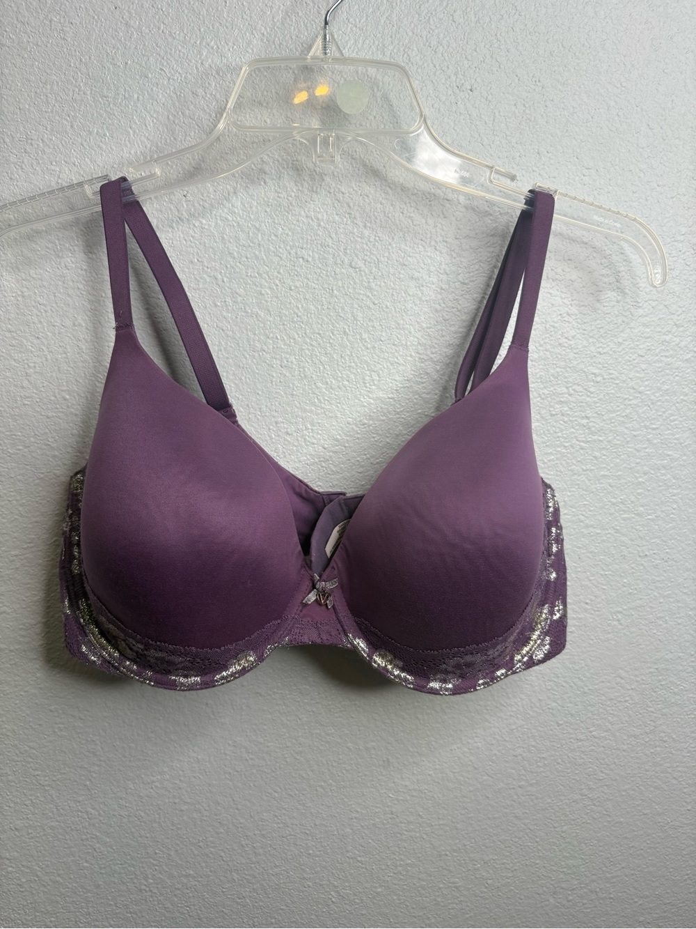 Victoria’s Secret Size 40C Lined Perfect Coverage Purple Bra